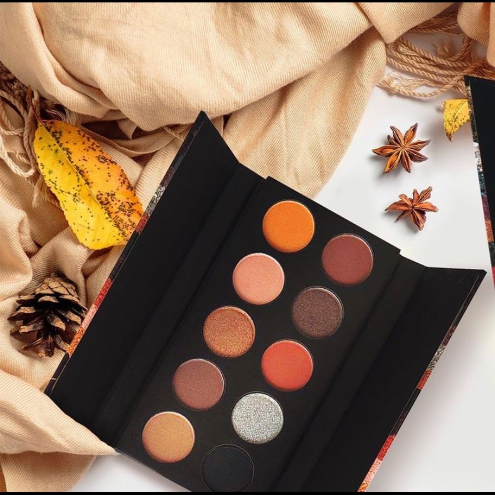 Eye palette neutrals